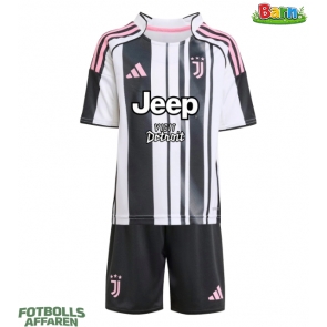 Juventus Hemmaställ Barn 2025-26 Kortärmad (+ Korta byxor)